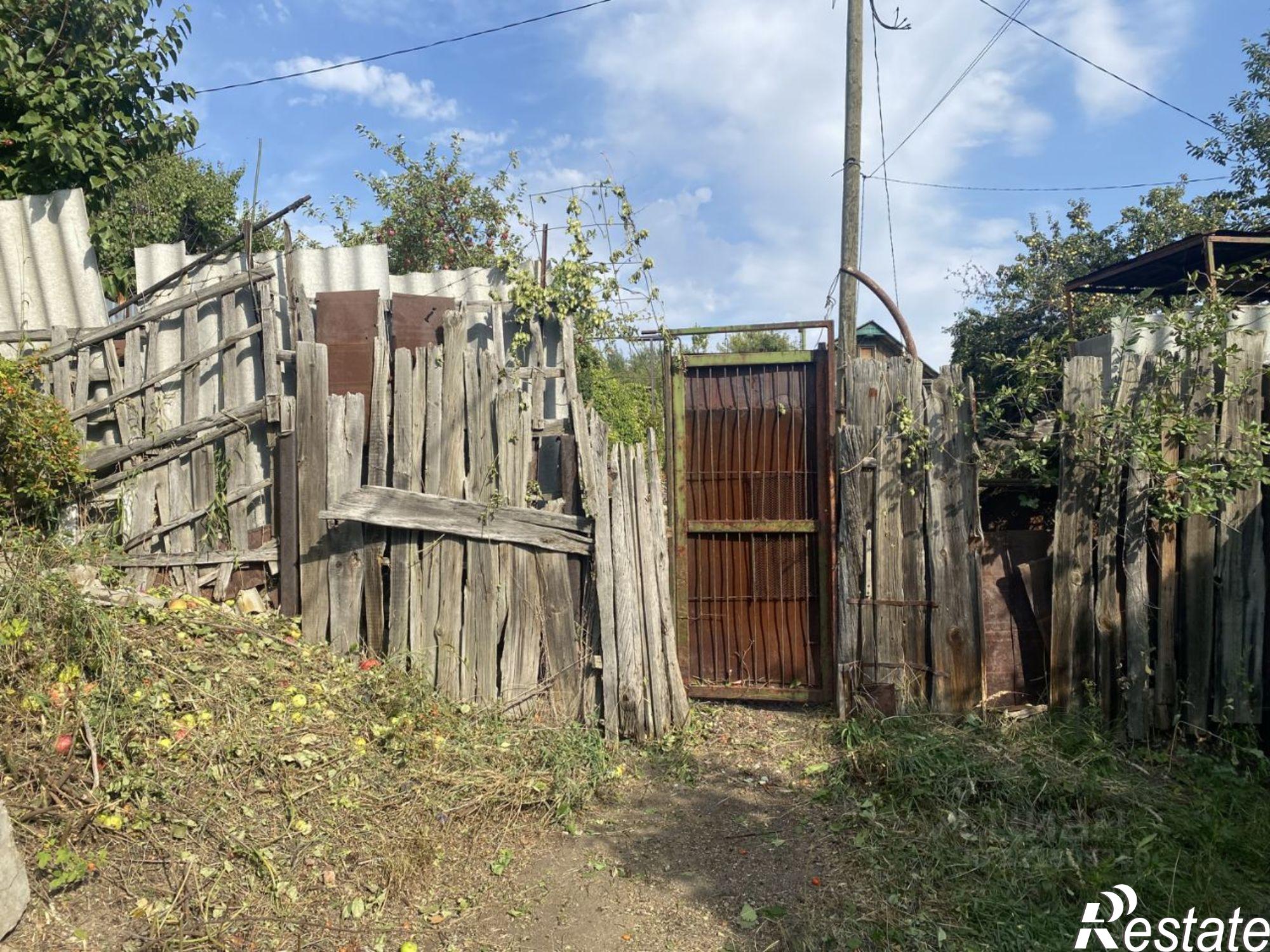 Купить дачу, дом, коттедж за 3 000 000 рублей на ул им Крылова Н.И., 1