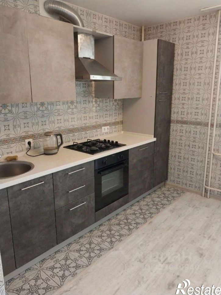 2-комн квартира улица Орджоникидзе, 13/4,  д. 13/4