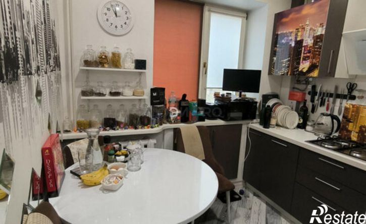 3-комн квартира улица Емлютина, 49,  д. 49