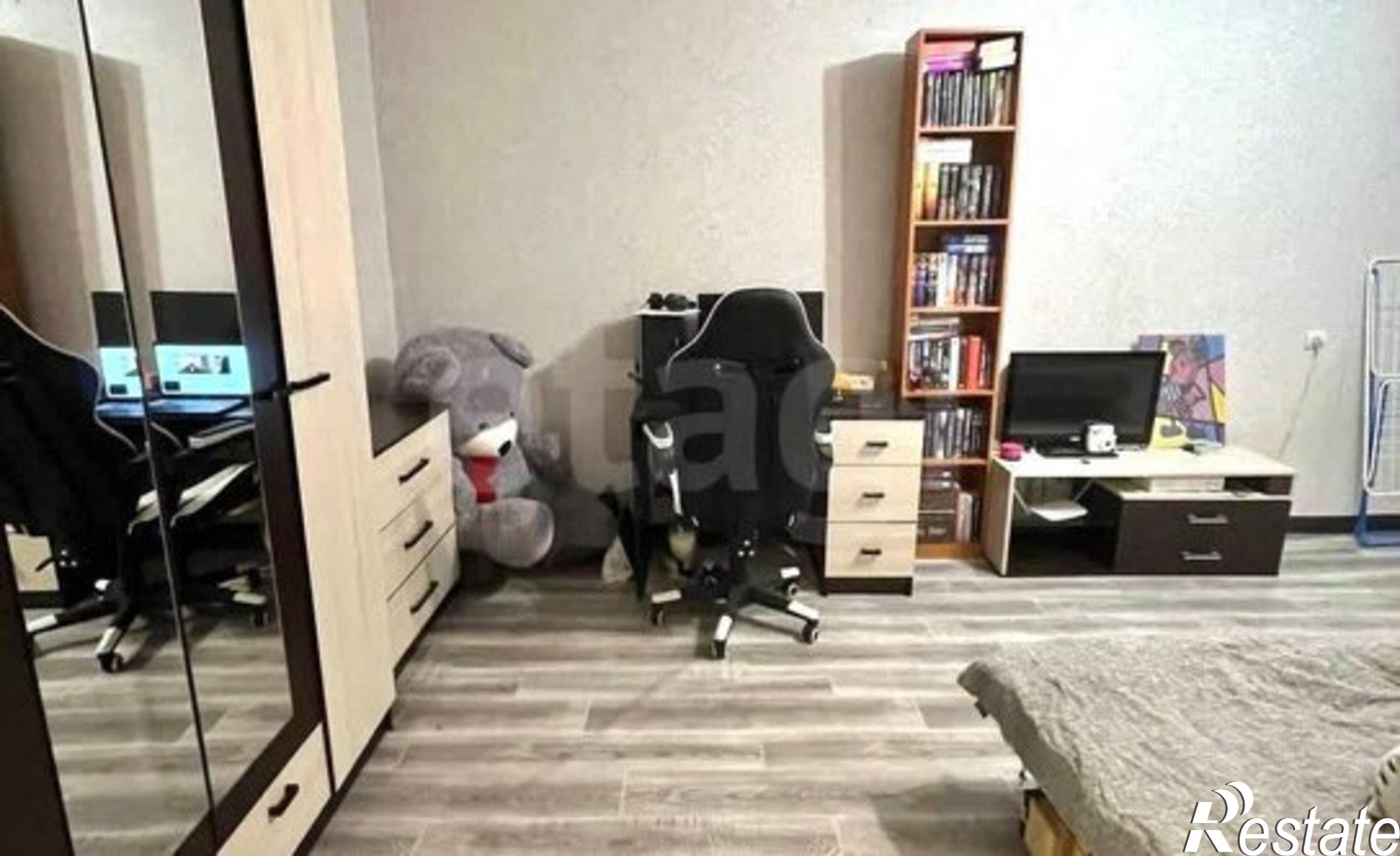 Купить квартиру за 2 350 000 рублей на улица Азина, 21