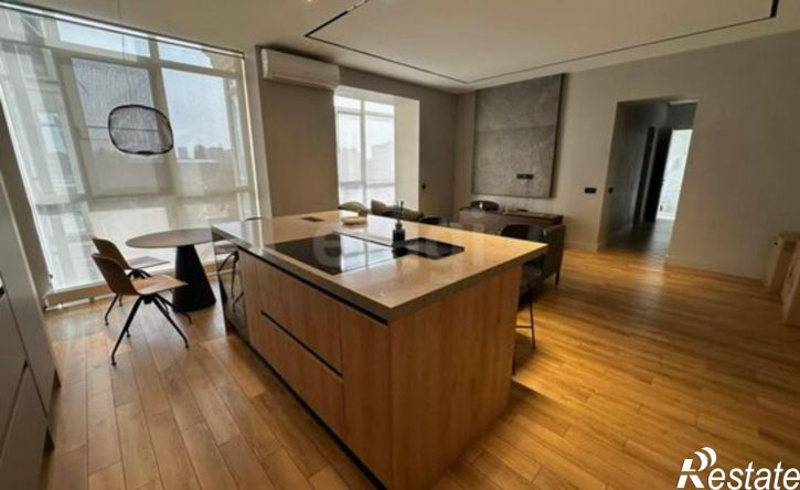 3-комн квартира улица Кутякова, 27,  д. 27