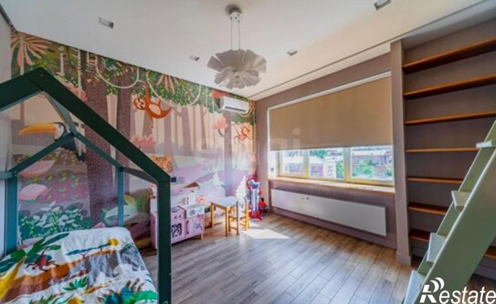 3-комн квартира улица Кутякова, 27,  д. 27