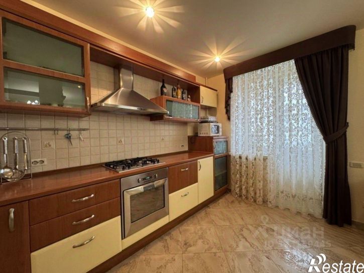 3-комн квартира 2-я Садовая улица, 42/46,  д. 42/46