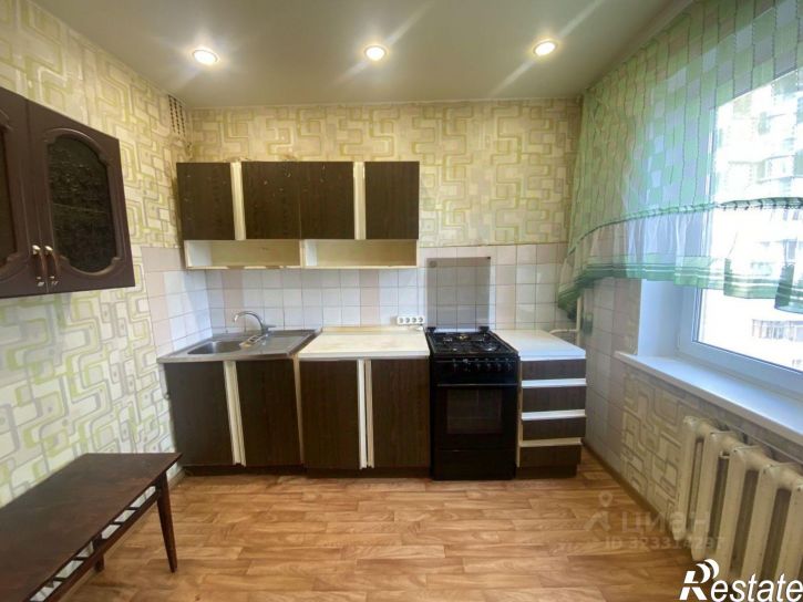 3-комн квартира улица Тархова, 3,  д. 3