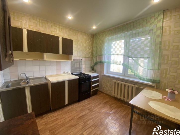 3-комн квартира улица Тархова, 3,  д. 3