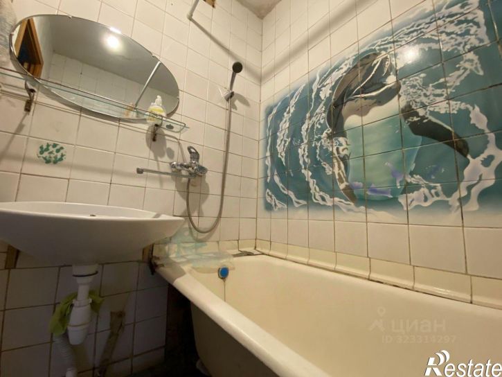 3-комн квартира улица Тархова, 3,  д. 3