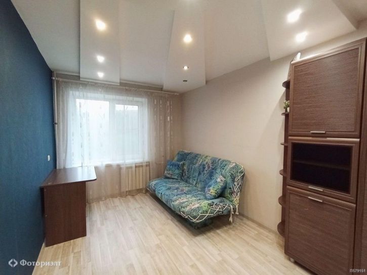 3-комн квартира Тархова ул, 1