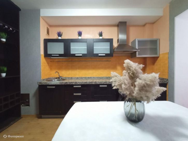 3-комн квартира Строителей 1-й проезд, 5/1