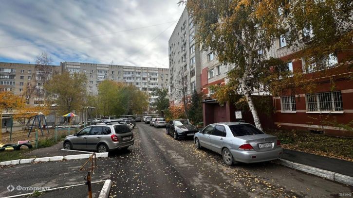 4-комн квартира Саловская ул, 8