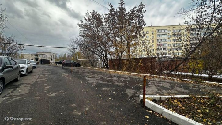 4-комн квартира Саловская ул, 8