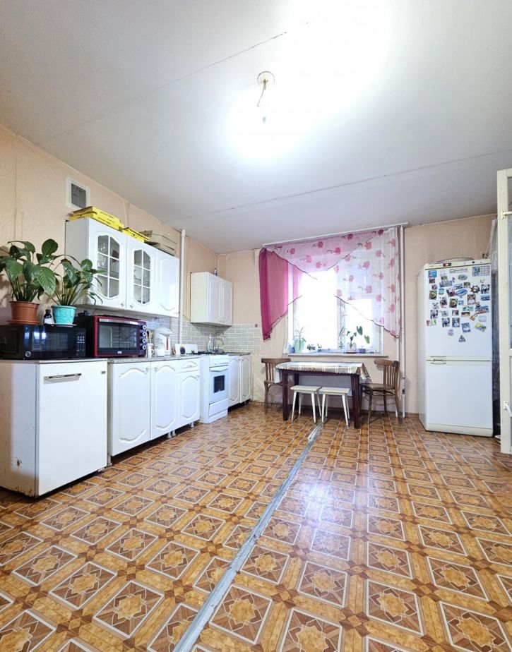 2-комн квартира им Тархова С.Ф. ул., 27б