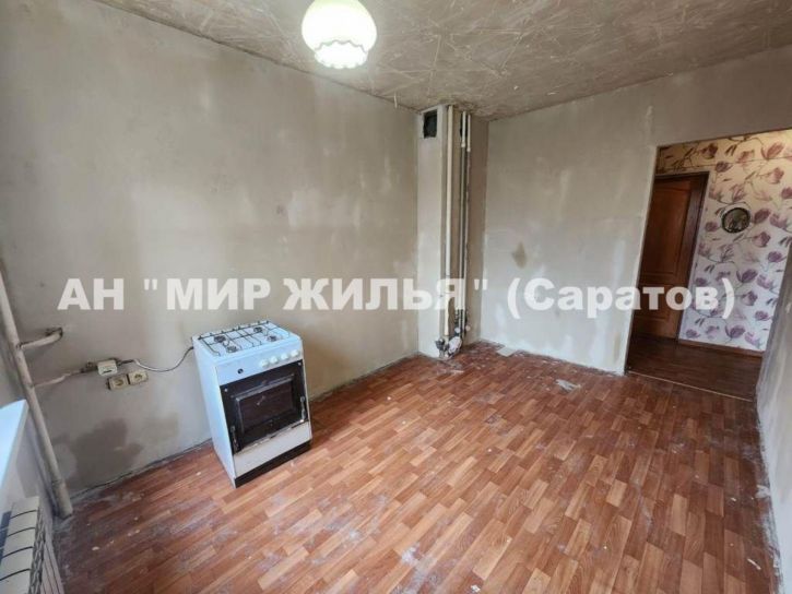 4-комн квартира Тархова ул, 24