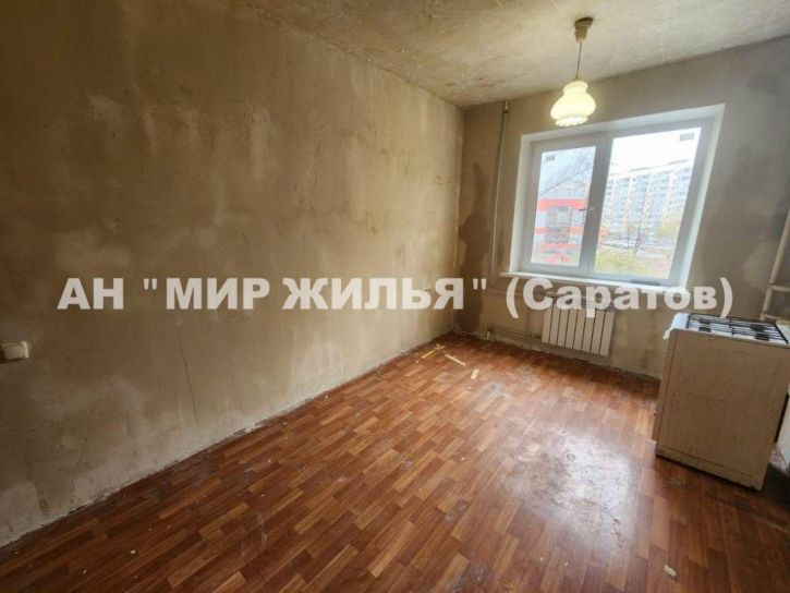 4-комн квартира Тархова ул, 24