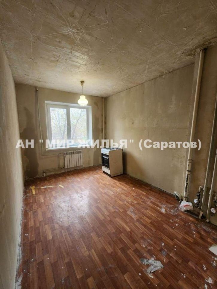 4-комн квартира Тархова ул, 24