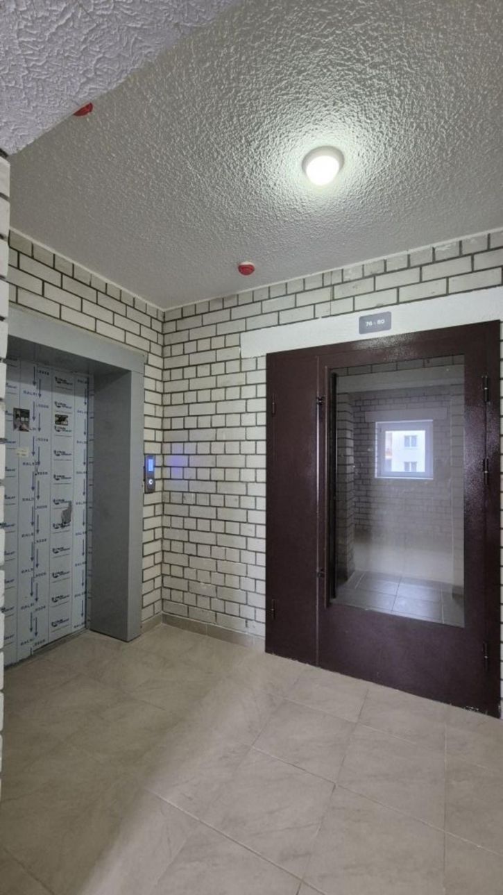 1-комн квартира Героев Отечества пр-кт, 8