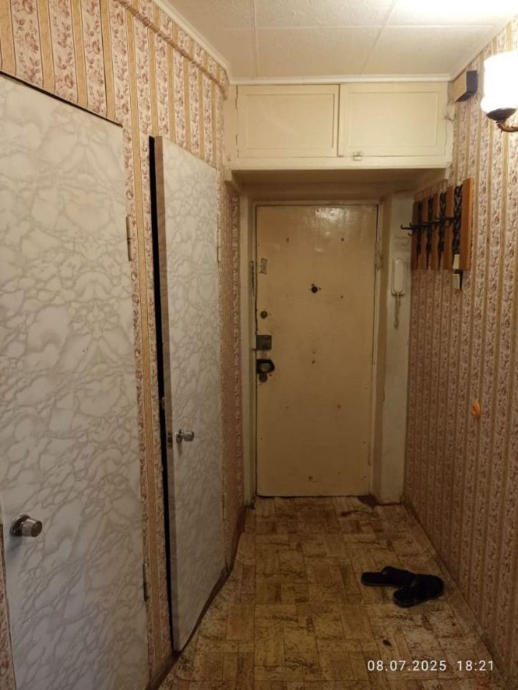 3-комн квартира Академика Антонова ул, 21