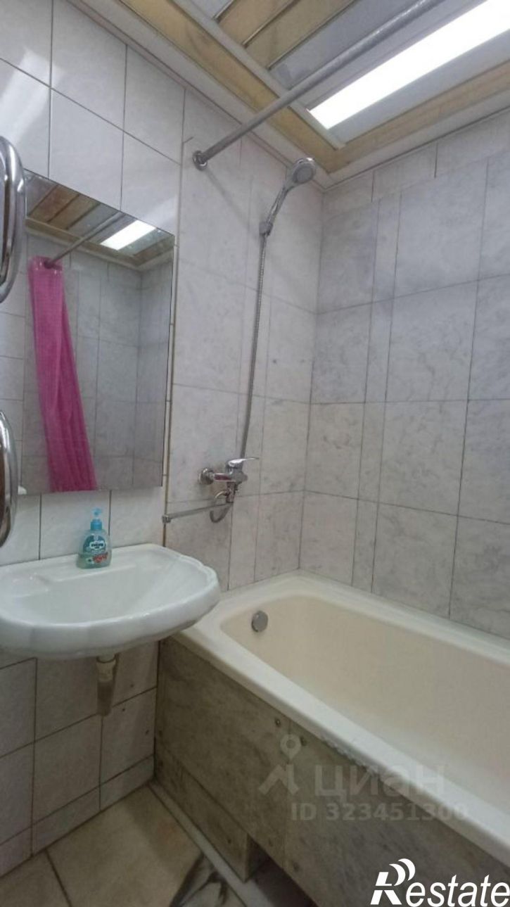 3-комн квартира пр-кт Строителей, 16А,  д. 16А