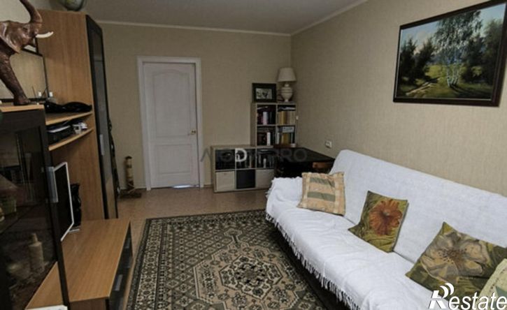 3-комн квартира пр-кт Строителей, 4,  д. 4