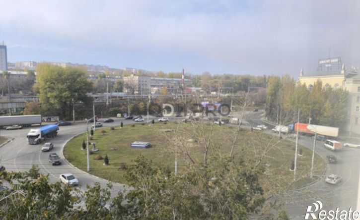 3-комн квартира пр-кт Строителей, 4,  д. 4