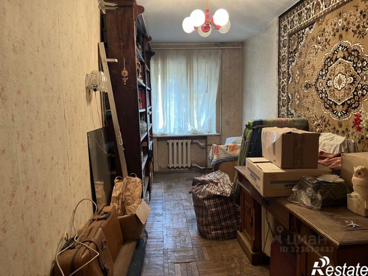 3-комн квартира пр-кт им 50 лет Октября, 136,  д. 136