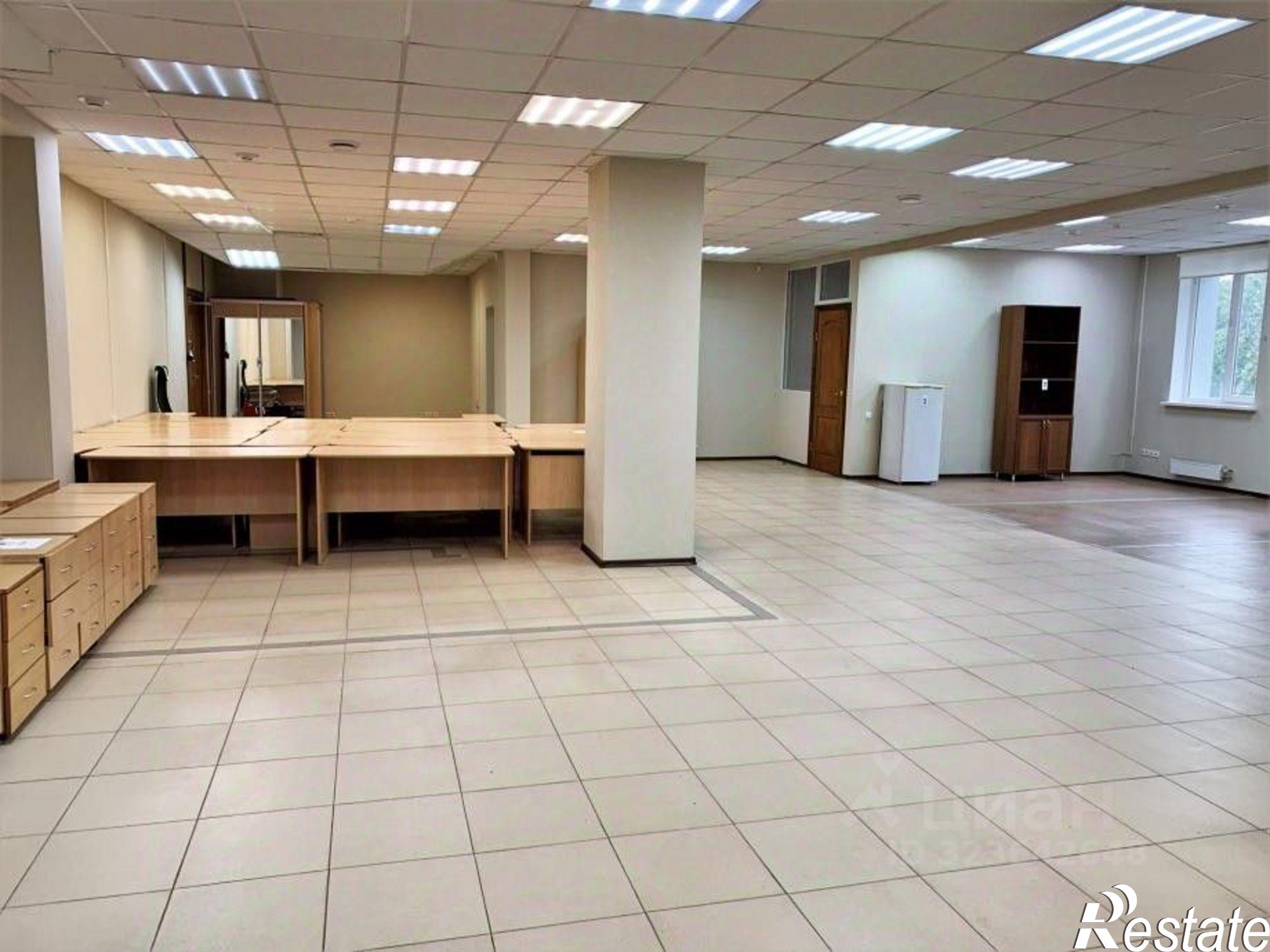 Сдать офис, помещение под офис за 105 011 рублей на ул им Слонова И.А., 1