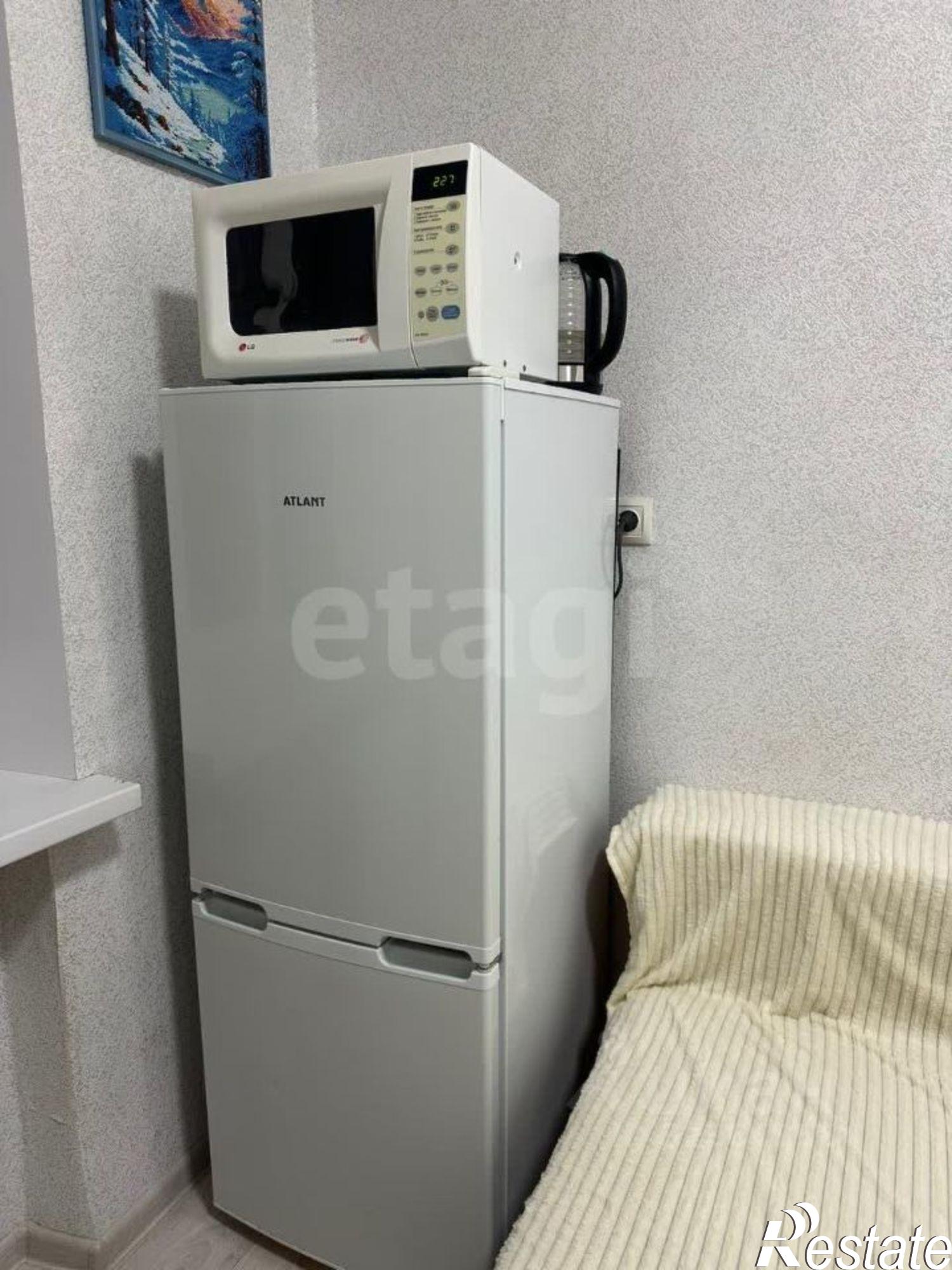 Сдать комнату за 12 000 рублей на ул Дома 8 Марта, 3