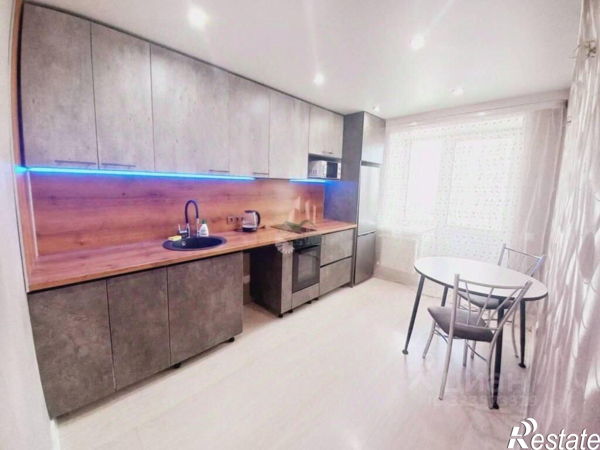 Сдать квартиру за 23 000 рублей на ул им Менякина Ю.И., 4