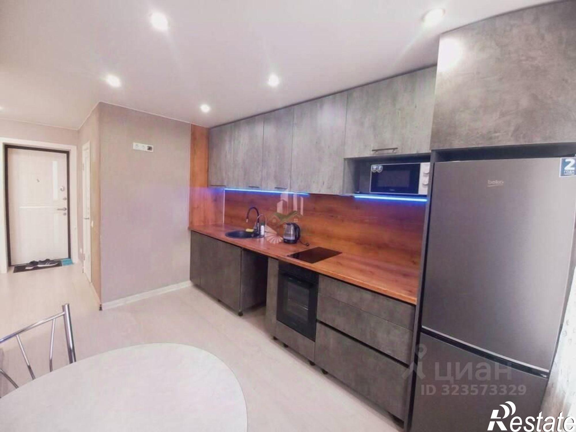 Сдать квартиру за 23 000 рублей на ул им Менякина Ю.И., 4