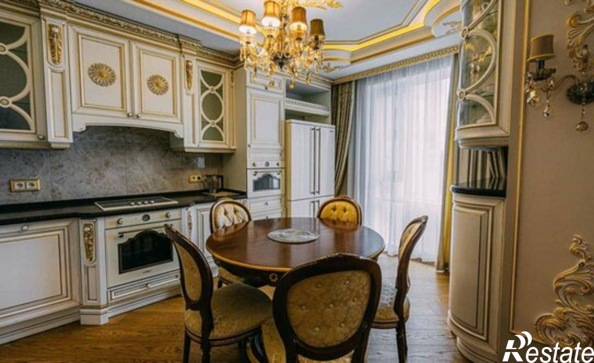 Купить квартиру за 35 000 000 рублей на Славянская пл, 2