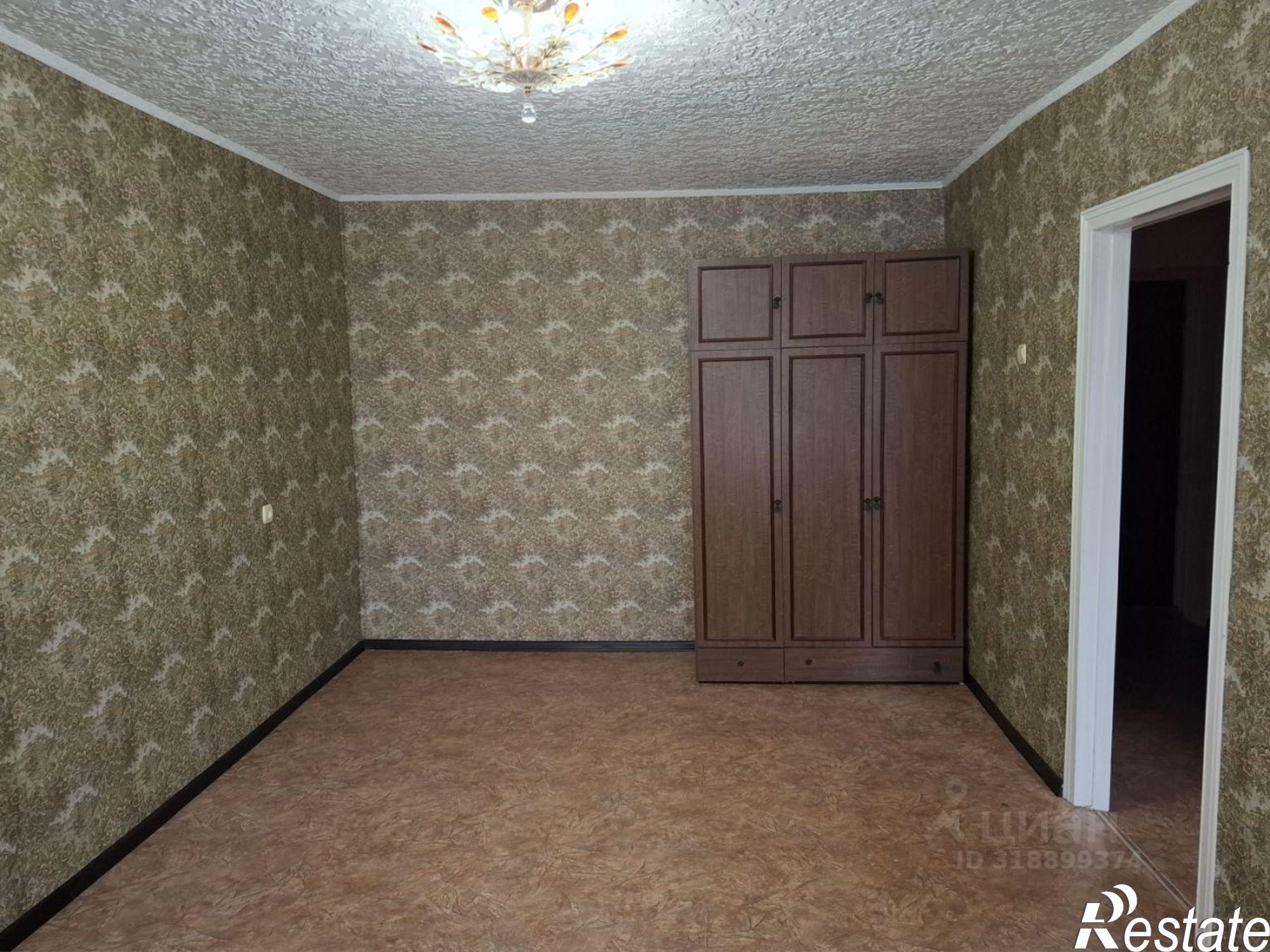 Купить квартиру за 2 100 000 рублей на микрорайон Комбайн, 33