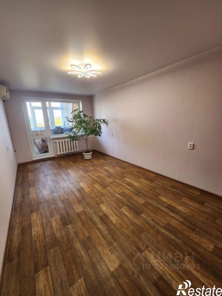 3-комн квартира проспект Строителей, 20,  д. 20