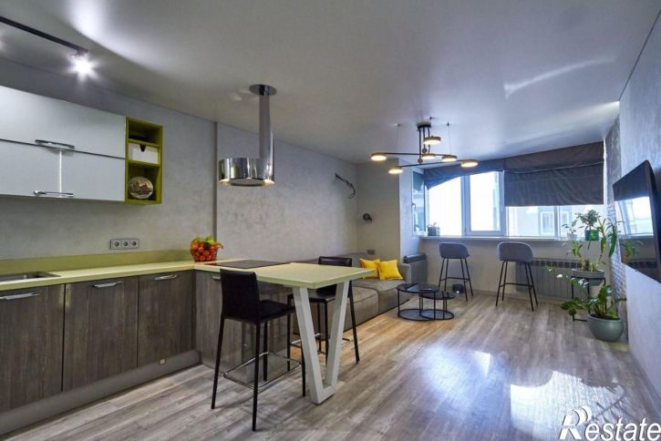 4-комн квартира ул им Чернышевского Н.Г., 108,  д. 108