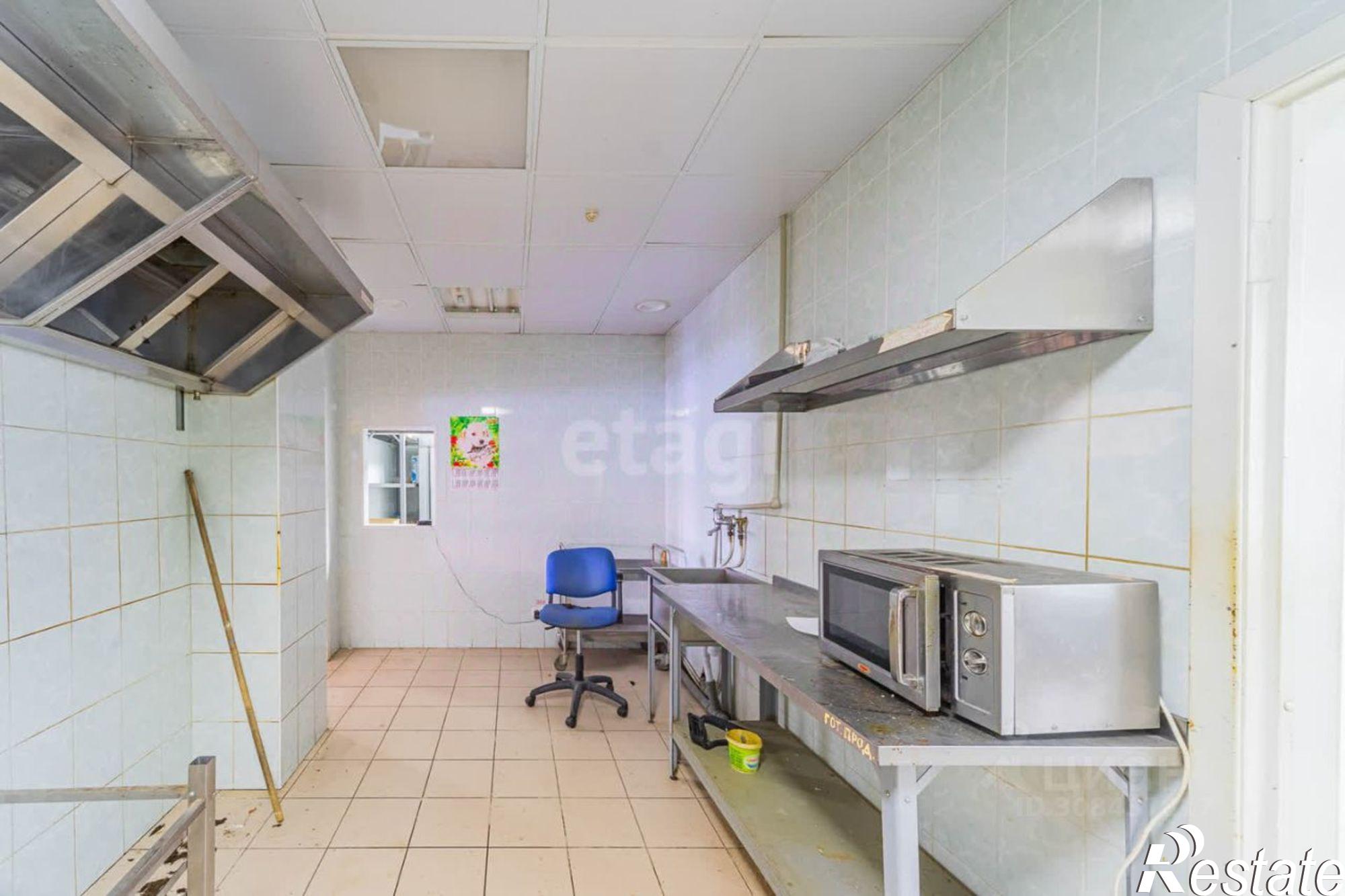 Сдать офис, помещение под офис за 2 250 000 рублей на Энгельсский район