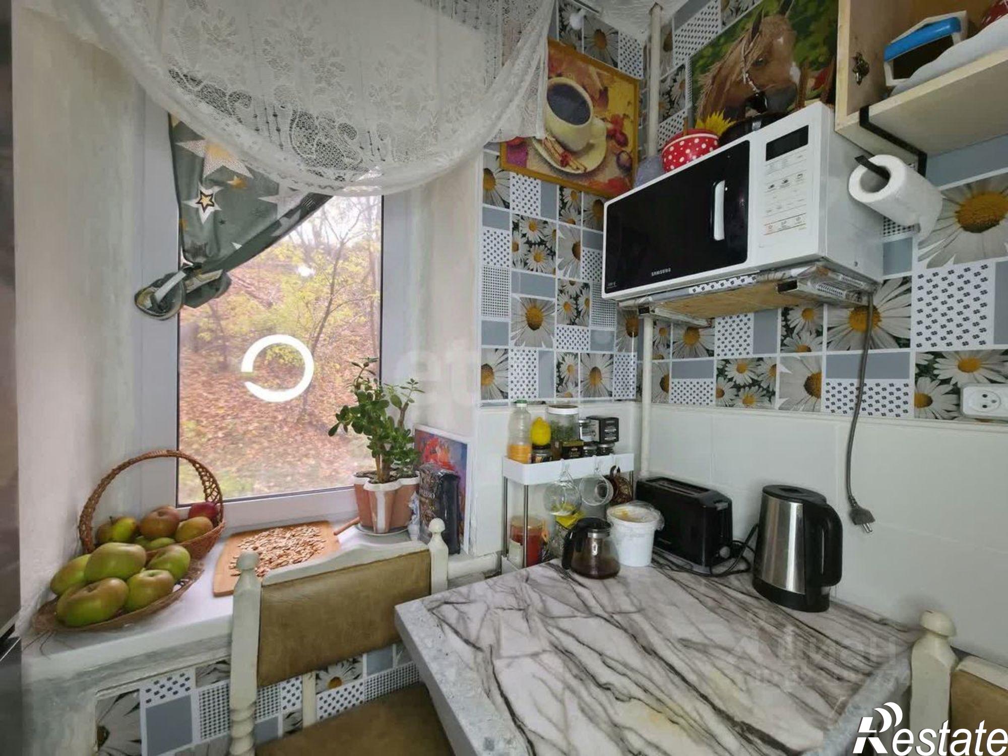 Купить квартиру за 2 550 000 рублей на Гвардейская улица, 3