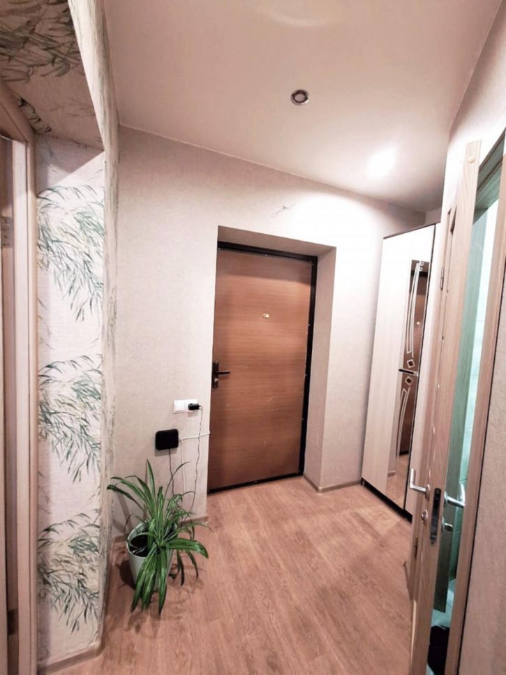 1-комн квартира Хрустальная, 68е