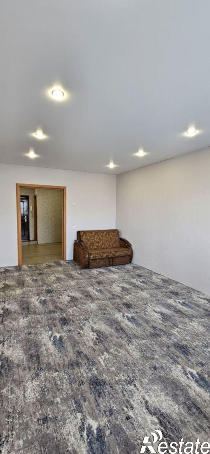 3-комн квартира улица Бардина, 8,  д. 8