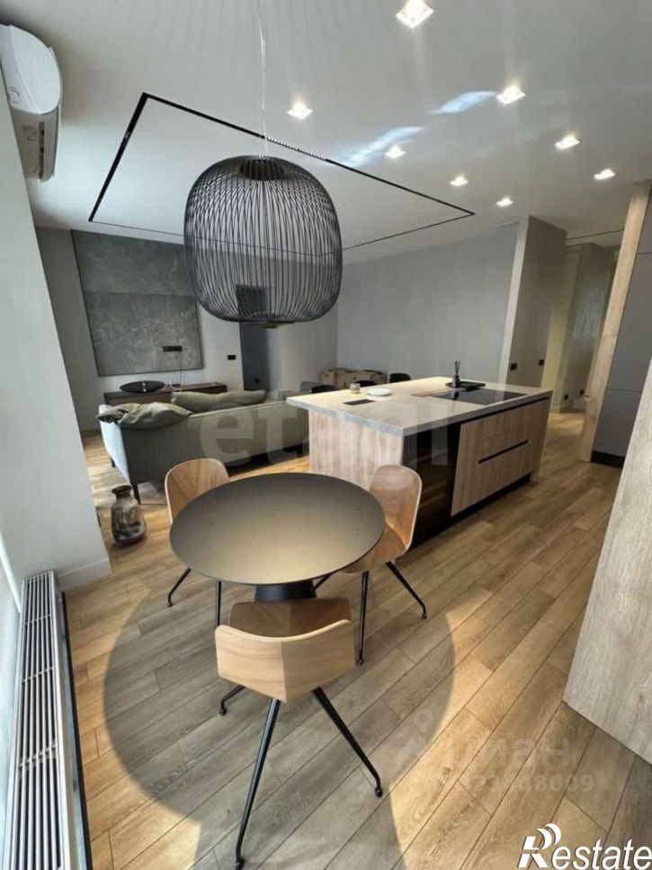 3-комн квартира улица Кутякова, 27,  д. 27