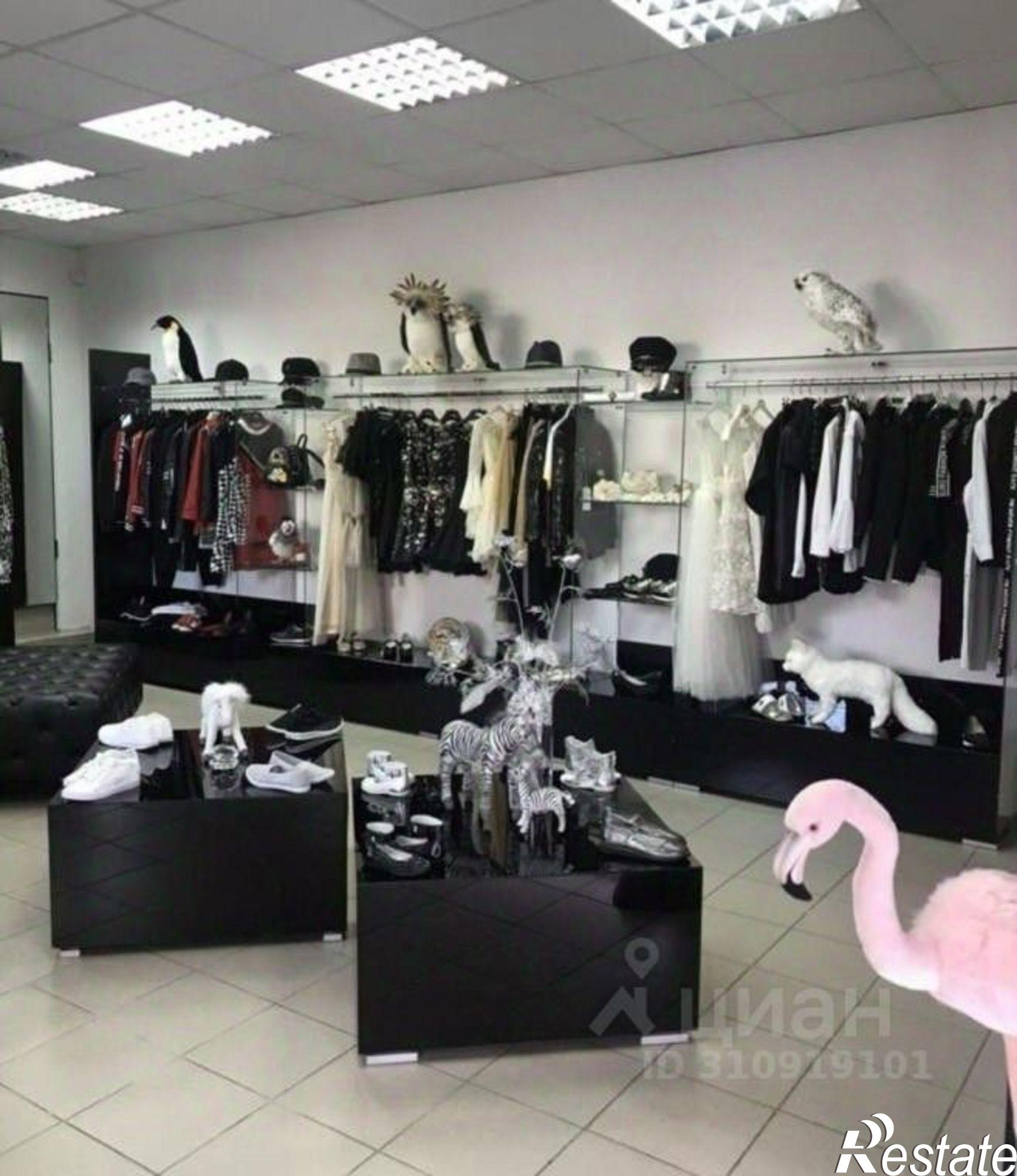 Купить торговое помещение за 18 271 700 рублей на улица Рахова, 145