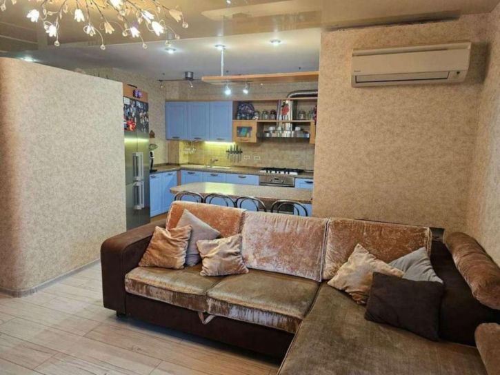 3-комн квартира Усть-Курдюмская улица, 7а