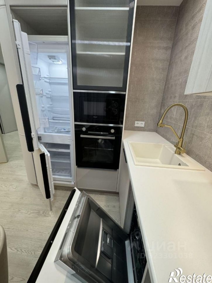 2-комн квартира Саратов, улица имени И.В. Мичурина, 98/102