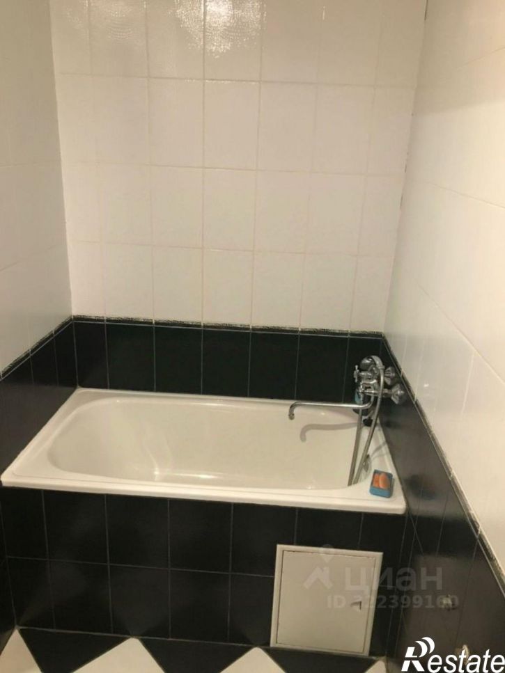 1-комн квартира им Емлютина Д.В. улица, 49