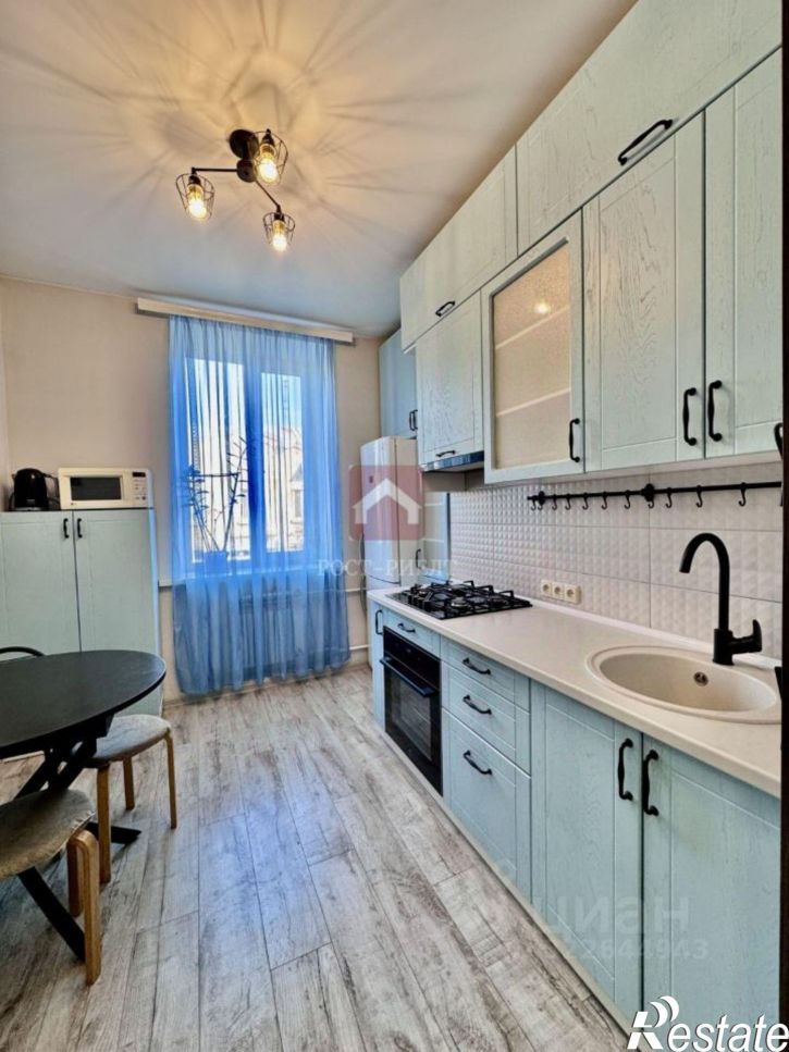 3-комн квартира Саратов г., Ленинский