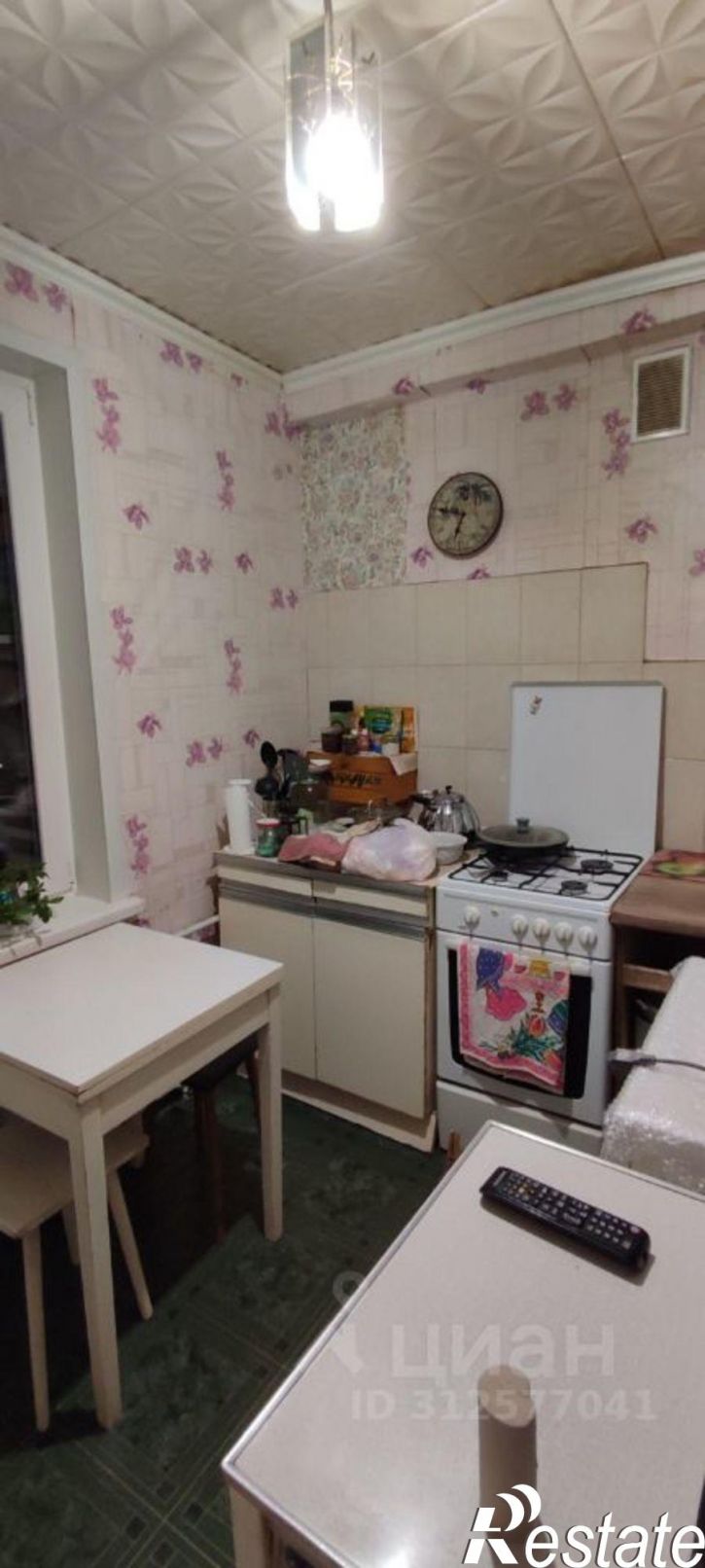 2-комн квартира улица Академика Антонова, 15,  д. 15