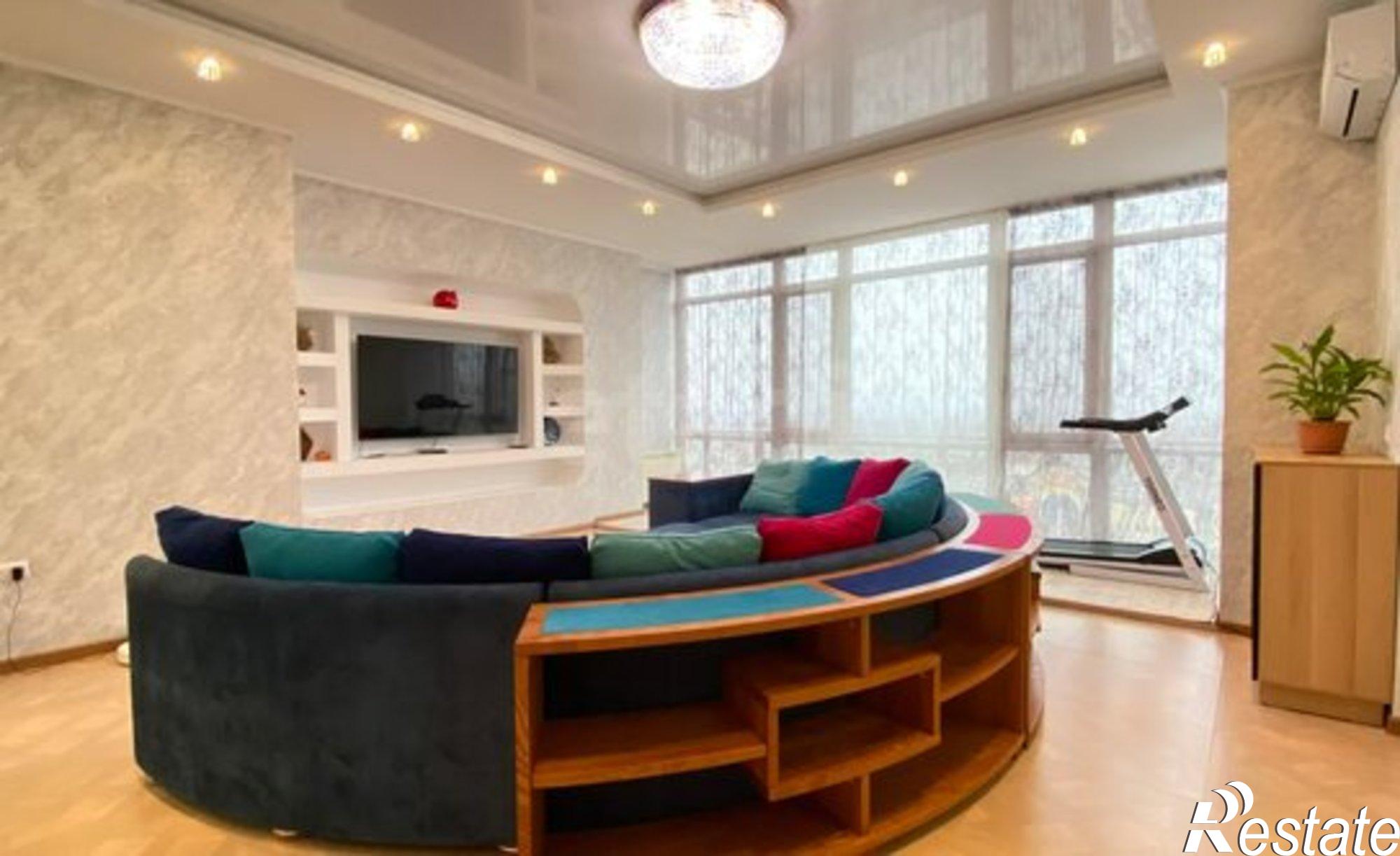 Купить квартиру за 23 000 000 рублей на ул им Менякина Ю.И., 1А