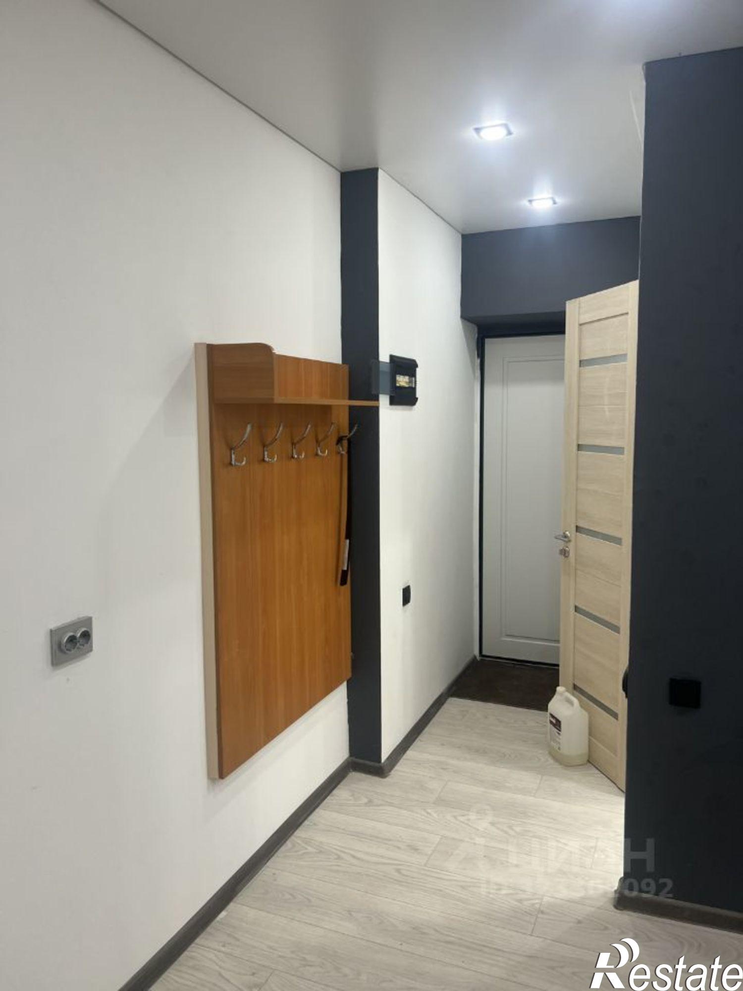 Купить квартиру за 2 750 000 рублей на Ново-Крекингский проезд, 8