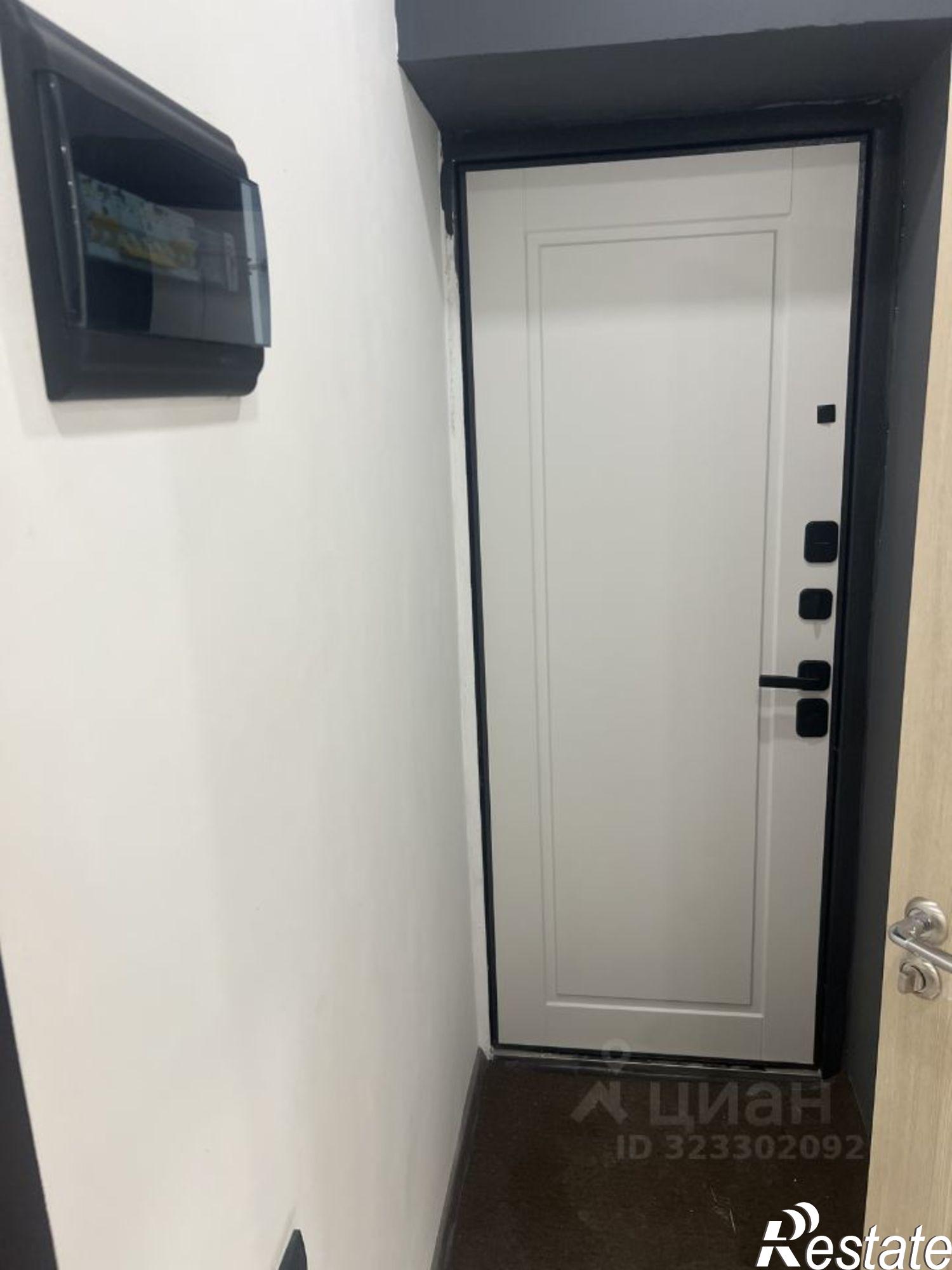 Купить квартиру за 2 750 000 рублей на Ново-Крекингский проезд, 8