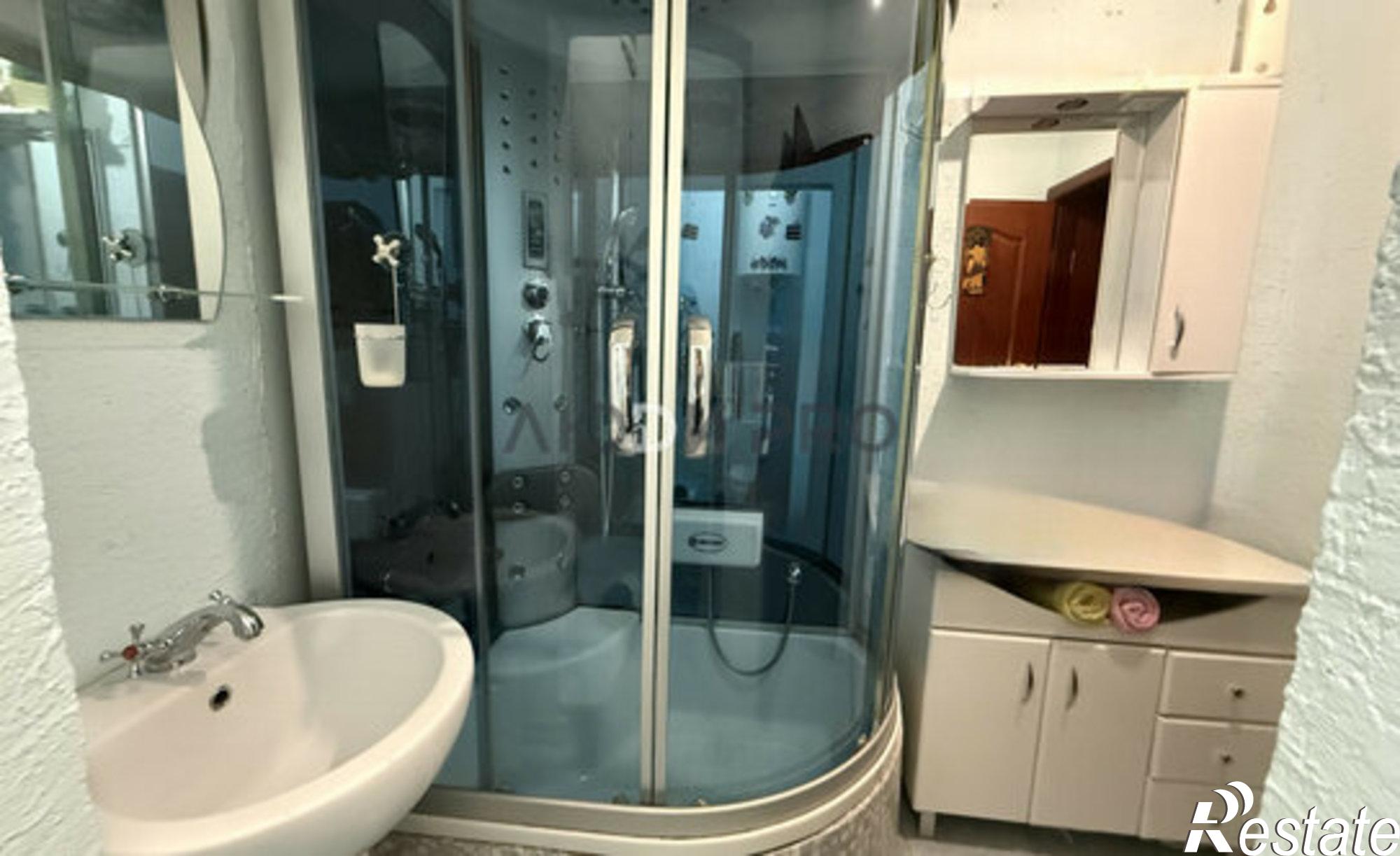 Купить квартиру за 4 450 000 рублей на Днепропетровская улица, 16