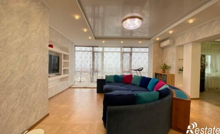 4-комн квартира ул им Менякина Ю.И., 1А,  д. 1А