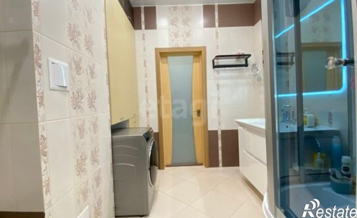 4-комн квартира ул им Менякина Ю.И., 1А,  д. 1А