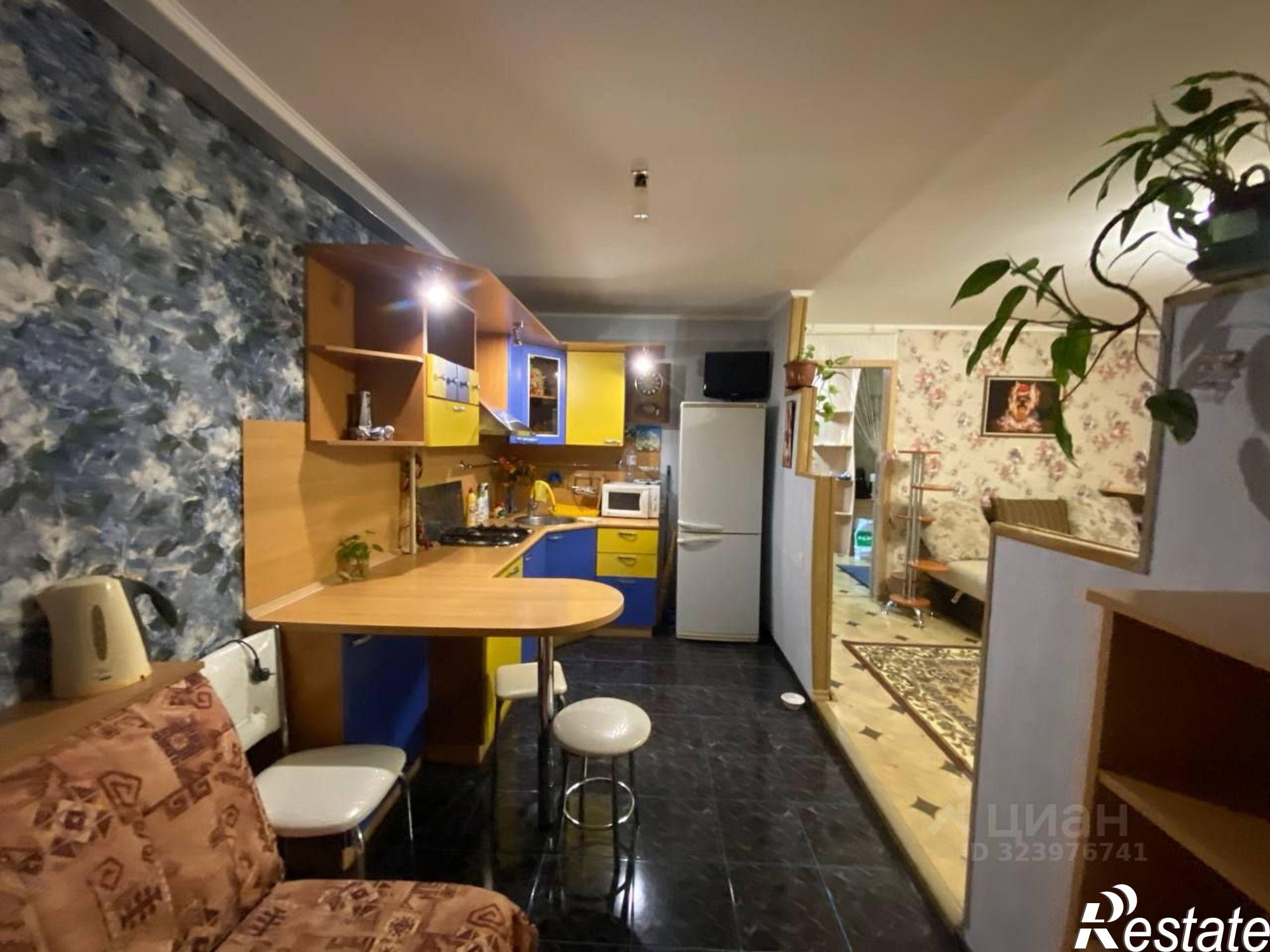 Сдать квартиру за 28 000 рублей на пр-кт им 50 лет Октября, 70